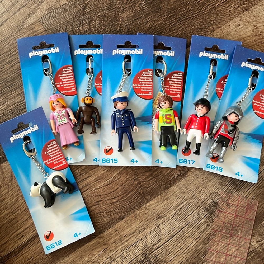 PLAYMOBIL Lego 6613 Skateboarder Action Figure Key Chain - Picture 8 of 8